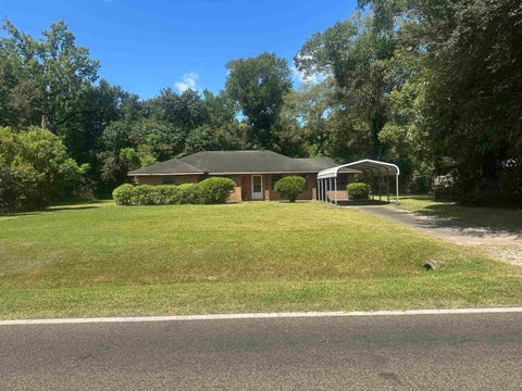Photo of 808 Irving St, West Orange, TX 77630 (MLS # 270306)