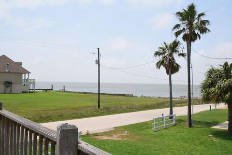 A home in Crystal Beach