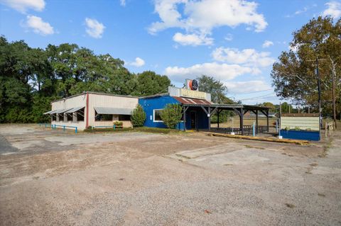 Photo of 307 N Magnolia Street, Woodville, TX 75979 (MLS # 262801)