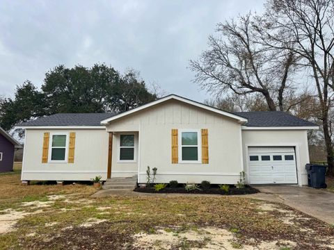 Property photo of 340 Warner, Bridge City, TX 77611