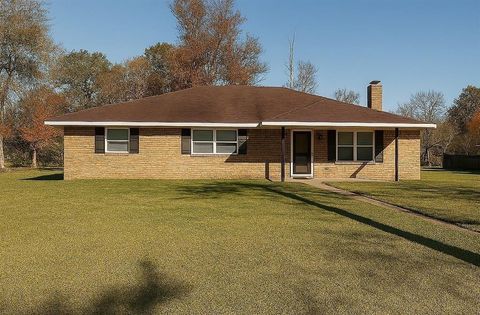 Photo of 13430 Moss Hill, Bevil Oaks, TX 77713 (MLS # 264177)