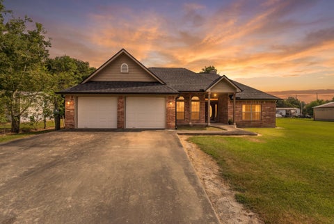 Photo of 3520 6th St, Beaumont, TX 77705 (MLS # 270644)