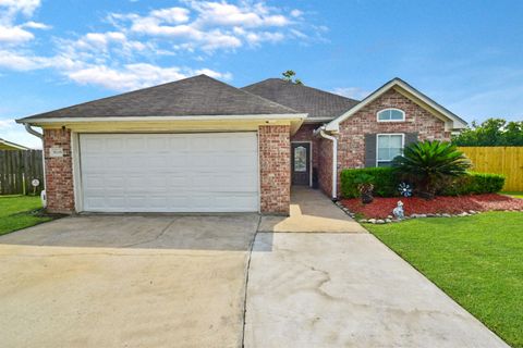 Single Family Residence in Beaumont TX 5135 Canyon Circle.jpg
