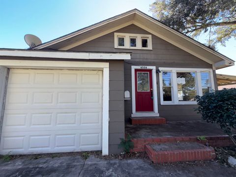 A home in Groves