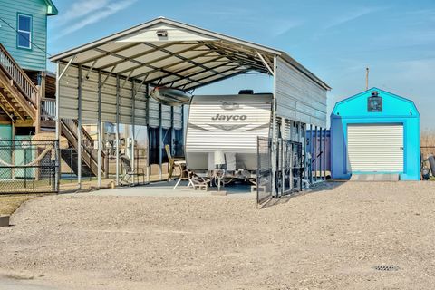 Photo of 1765 Croaker Lane, Crystal Beach, TX 77650 (MLS # 264853)