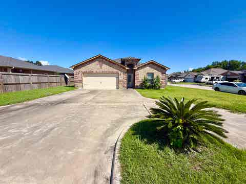 Photo of 2850 Amber Ave., Groves, TX 77619 (MLS # 270170)