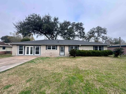 Photo of 345 Rachal Ave, Bridge City, TX 77611 (MLS # 265243)
