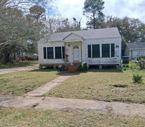 Photo of 2852 58th, Port Arthur, TX 77640 (MLS # 265549)