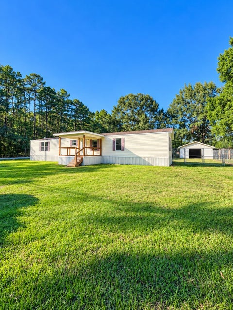 Photo of 1415 Terry Rd, Vidor, TX 77662 (MLS # 271917)