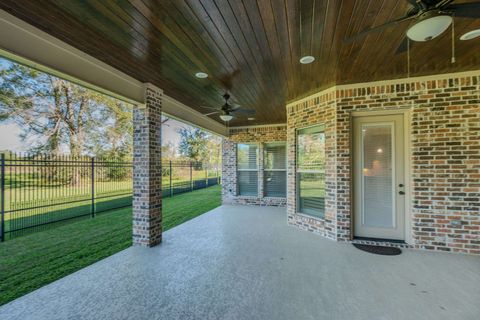 A home in Port Neches