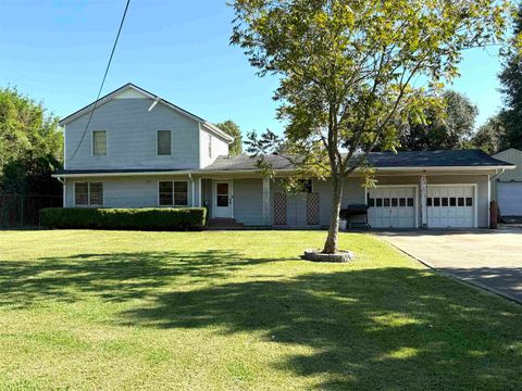 A home in Groves