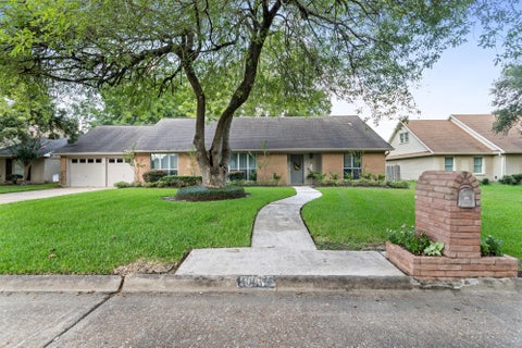 Photo of 1465 Futura Street, Beaumont, TX 77706 (MLS # 270184)
