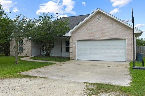 Property photo of 931 Broadway, Winnie, TX 77665