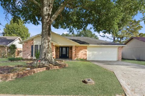 Photo of 760 Lafayette Lane, Beaumont, TX 77706 (MLS # 263141)