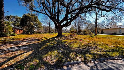 Photo of 2355 Butler, Orange, TX 77632 (MLS # 265333)