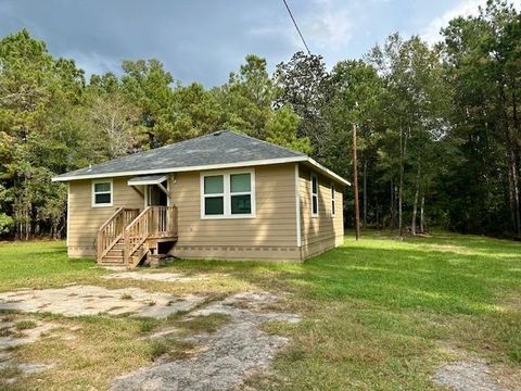 Photo of 165 Oakcliff Street, Lumberton, TX 77657 (MLS # 262488)