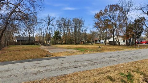 Photo of 3185 Renaud St, Beaumont, TX 77703 (MLS # 264987)