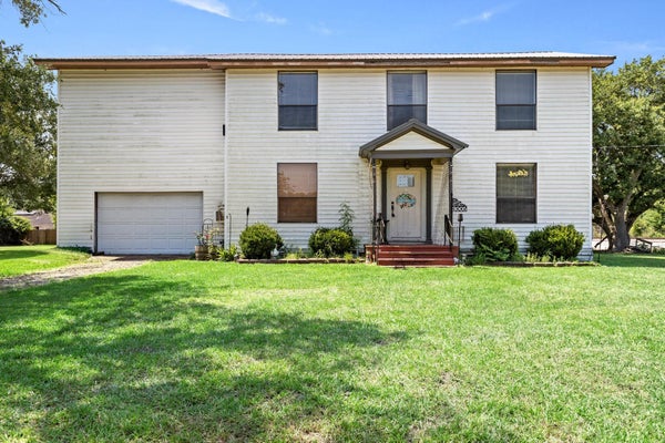 3005 HOGG ST, WEST ORANGE, TX 77630 - Image c30be9b9c3e14ea58f7334bd0ea9d186/3142429844