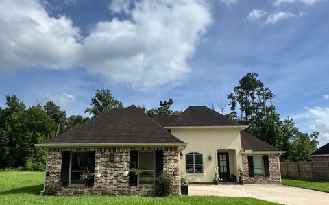 Photo of 3480 MICHELLE, Vidor, TX 77662 (MLS # 268600)