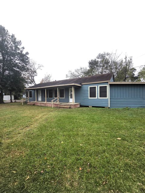 Photo of 403 West Dewey, Orange, TX 77630 (MLS # 263312)