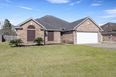 Photo of 5250 Westchase Loop, Lumberton, TX 77657 (MLS # 264411)