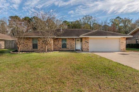 Photo of 475 Concord St., Vidor, TX 77662 (MLS # 264217)