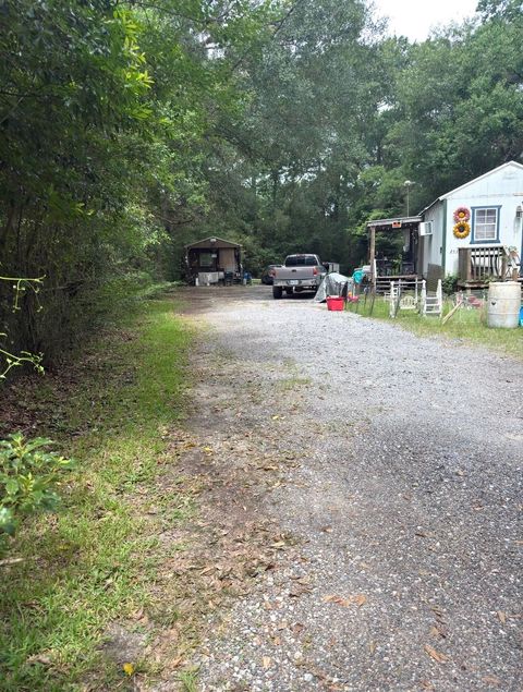 Photo of 2559 Tucker, Silsbee, TX 77656 (MLS # 268556)