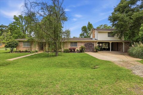 Property photo of 805 Bear St, Kountze, TX 77625