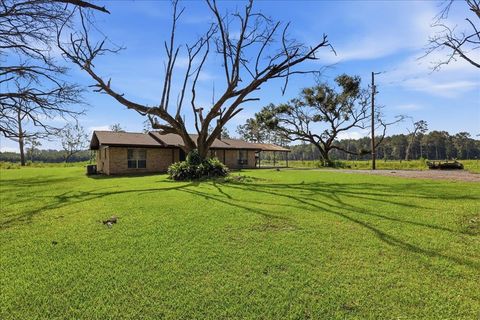 Photo of 1084 County Road 3133, Buna, TX 77612 (MLS # 269415)