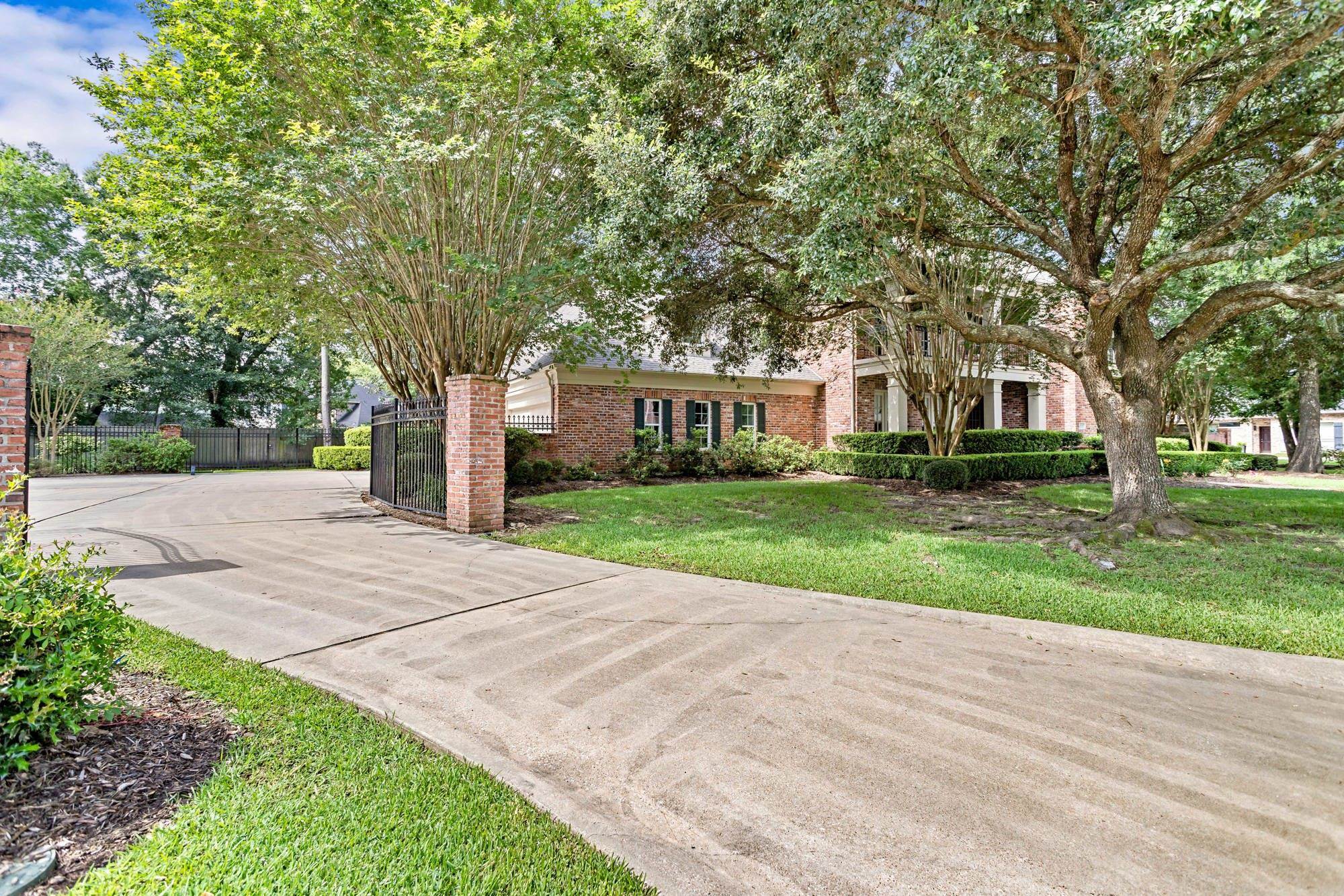 5035 Oakmont Dr, Beaumont, TX, 77706, USA, 5 Bedrooms Bedrooms, ,5 BathroomsBathrooms,Residential,Active,5035 Oakmont Dr,268443