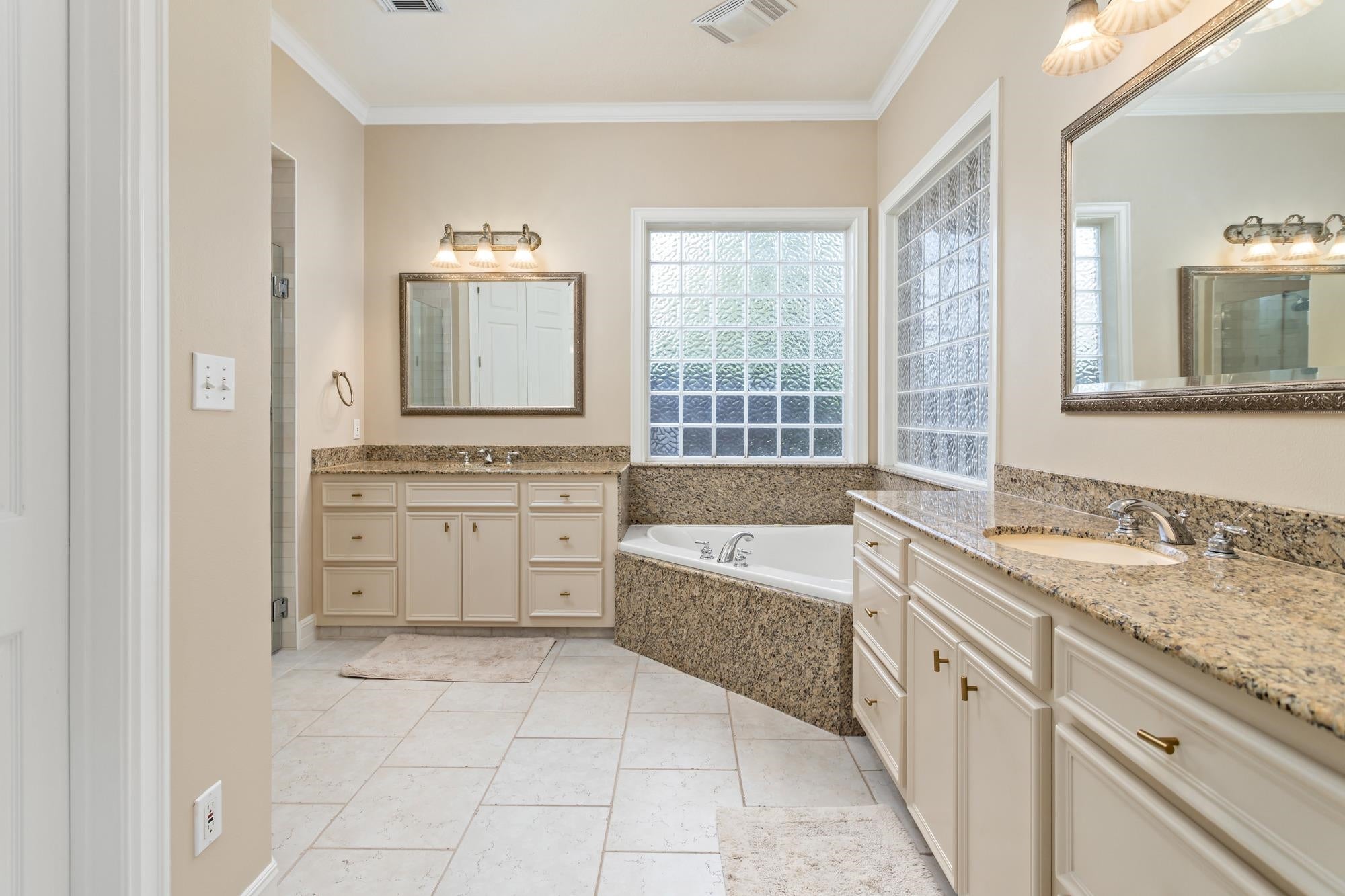 5035 Oakmont Dr, Beaumont, TX, 77706, USA, 5 Bedrooms Bedrooms, ,5 BathroomsBathrooms,Residential,Active,5035 Oakmont Dr,268443