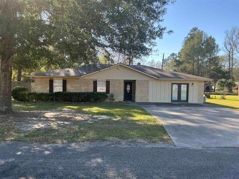 Photo of 1460 Willow Bend Dr, Vidor, TX 77662 (MLS # 265748)