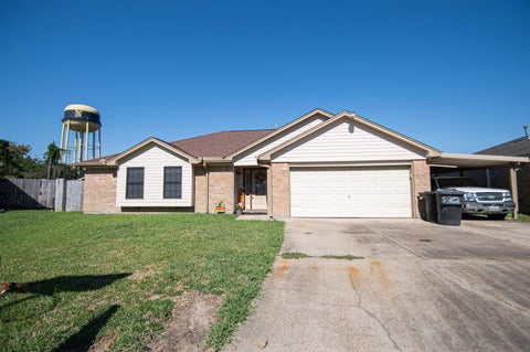 Photo of 332 Avenue F, Nederland, TX 77627 (MLS # 271584)