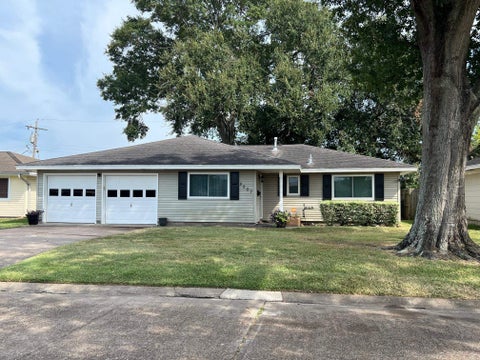 Photo of 2807 Avenue N, Nederland, TX 77627 (MLS # 270450)