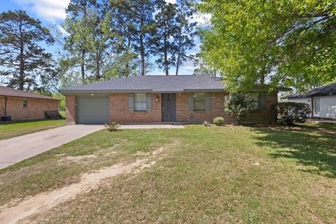 Photo of 500 Tall Pines, Vidor, TX 77662 (MLS # 266333)