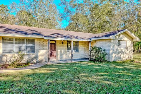 Photo of 260 Lawrence, Vidor, TX 77662 (MLS # 263648)