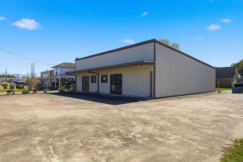 Photo of 3419 Twin City North Hwy, Nederland, TX 77627 (MLS # 265917)
