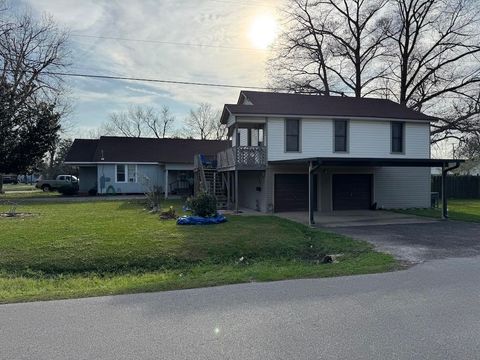 A home in Port Neches