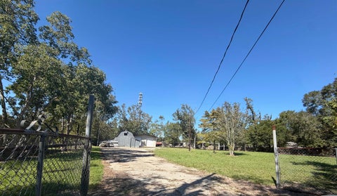 Photo of 270 Kings Row, Lumberton, TX 77657 (MLS # 271883)