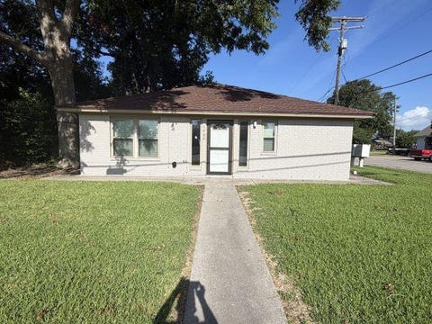 Photo of 1502 Nall, Port Neches, TX 77651 (MLS # 270260)