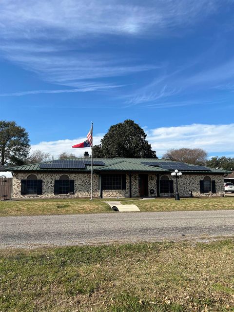 Photo of 6239 Capitol St., Groves, TX 77619 (MLS # 264413)