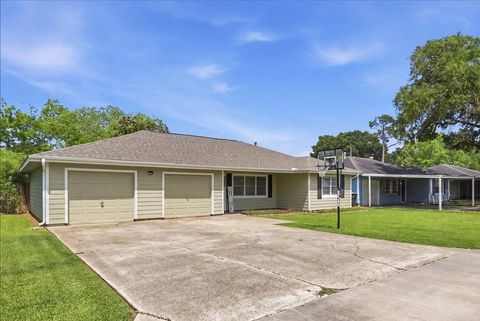Property photo of 4722 Lawndale Avenue, Groves, TX 77619