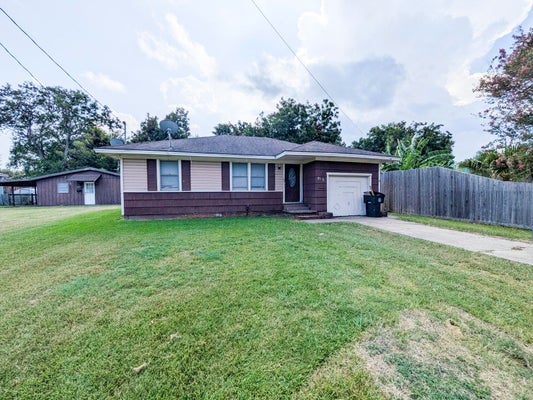 2631 2ND AVE, GROVES, TX 77619 - Image ceb174a21942656853dc1c0efe2a1d2b/4055891178