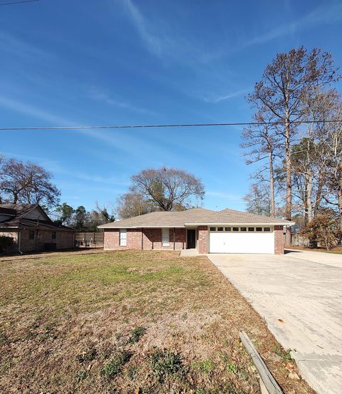 Photo of 132 Greenleaf Dr, Lumberton, TX 77657 (MLS # 265405)