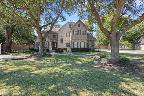 Photo of 1429 Graham Ln, Port Neches, TX 77651 (MLS # 262487)
