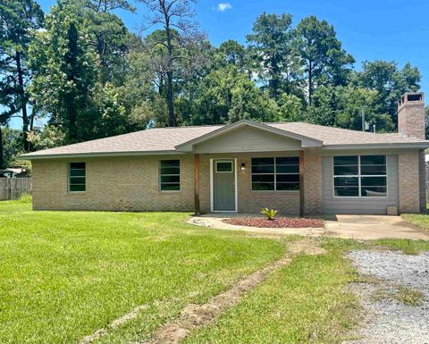 A home in Vidor