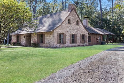 A home in Lumberton