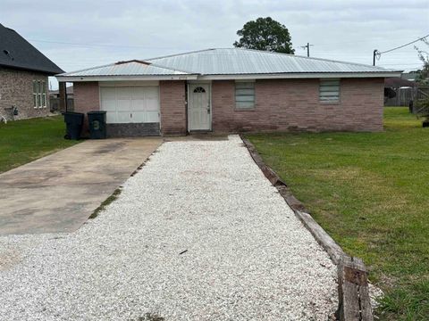 A home in Groves