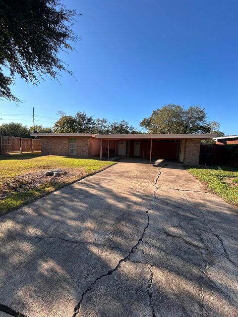 Photo of 4349 Big Bend Avenue, Port Arthur, TX 77642 (MLS # 263343)