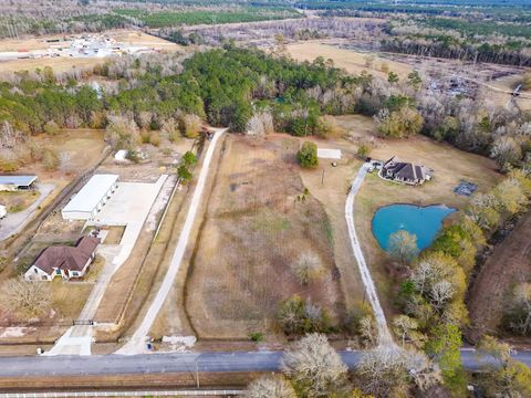 Photo of 160 S Linscomb Rd, Vidor, TX 77662 (MLS # 264782)